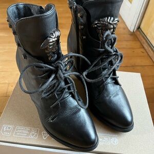 Kadigao Black Leather Lace-Up Ankle Boots Rivet Detail Streetwear - Size 6.5–7